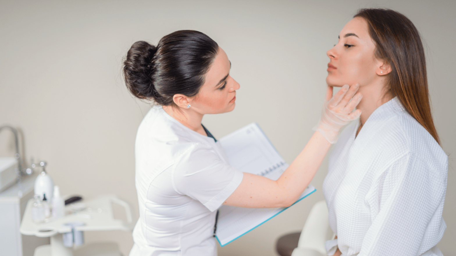 Imagen destacada para el post: Los 5 mejores servicios de estética de los que los clientes no se cansarán en 2026